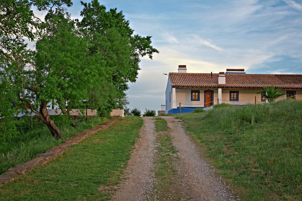 Herdade Dos Mestres Bauernhof *